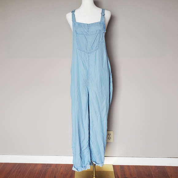 Aerie Chambray Overall Coverall Bib Jumpsuit Beachy Boho Blue Womens Size Medium - Picture 2 of 9